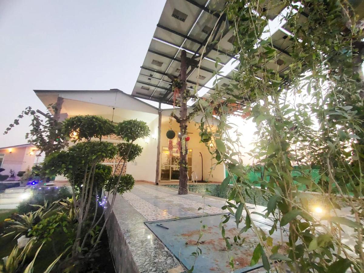 Shaw Estate-Farm House For A Small Parties-Jp Farm Greater Noida Exterior photo